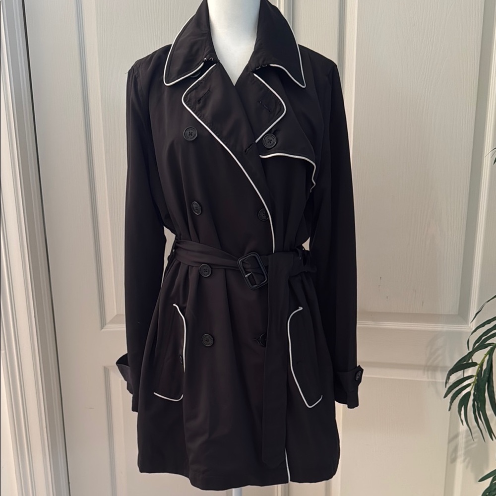 New Ralph Lauren XL Black Trench Coat with wide lapels and white piping.